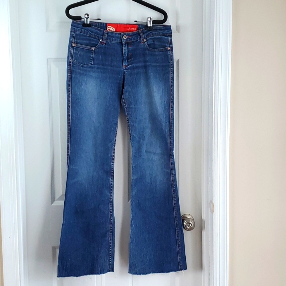 All jeans 2/$20🫦Eckored stretch lower rise flare jeans. Sz 9 perfect condition!
